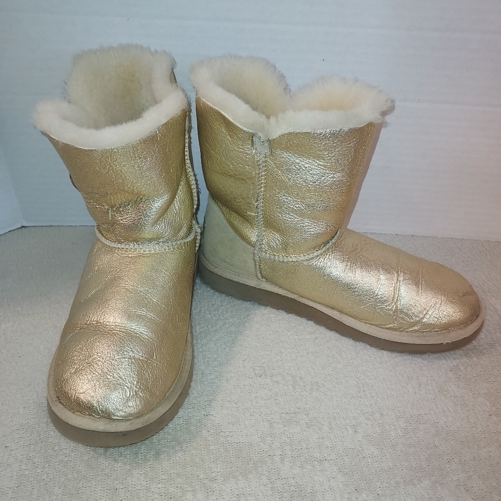 UGG Gold Metallic Bailey Button size 6